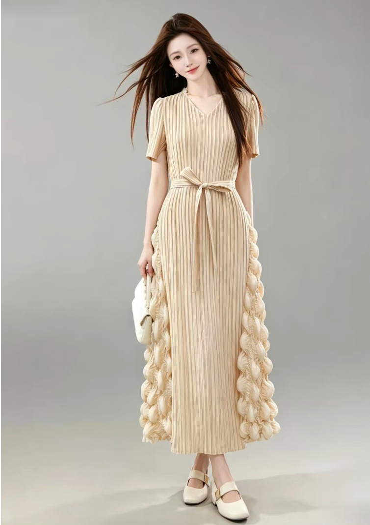 Elegant Ladies Pleated Long Dress